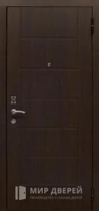 Входная железная дверь в квартиру №4 внешняя